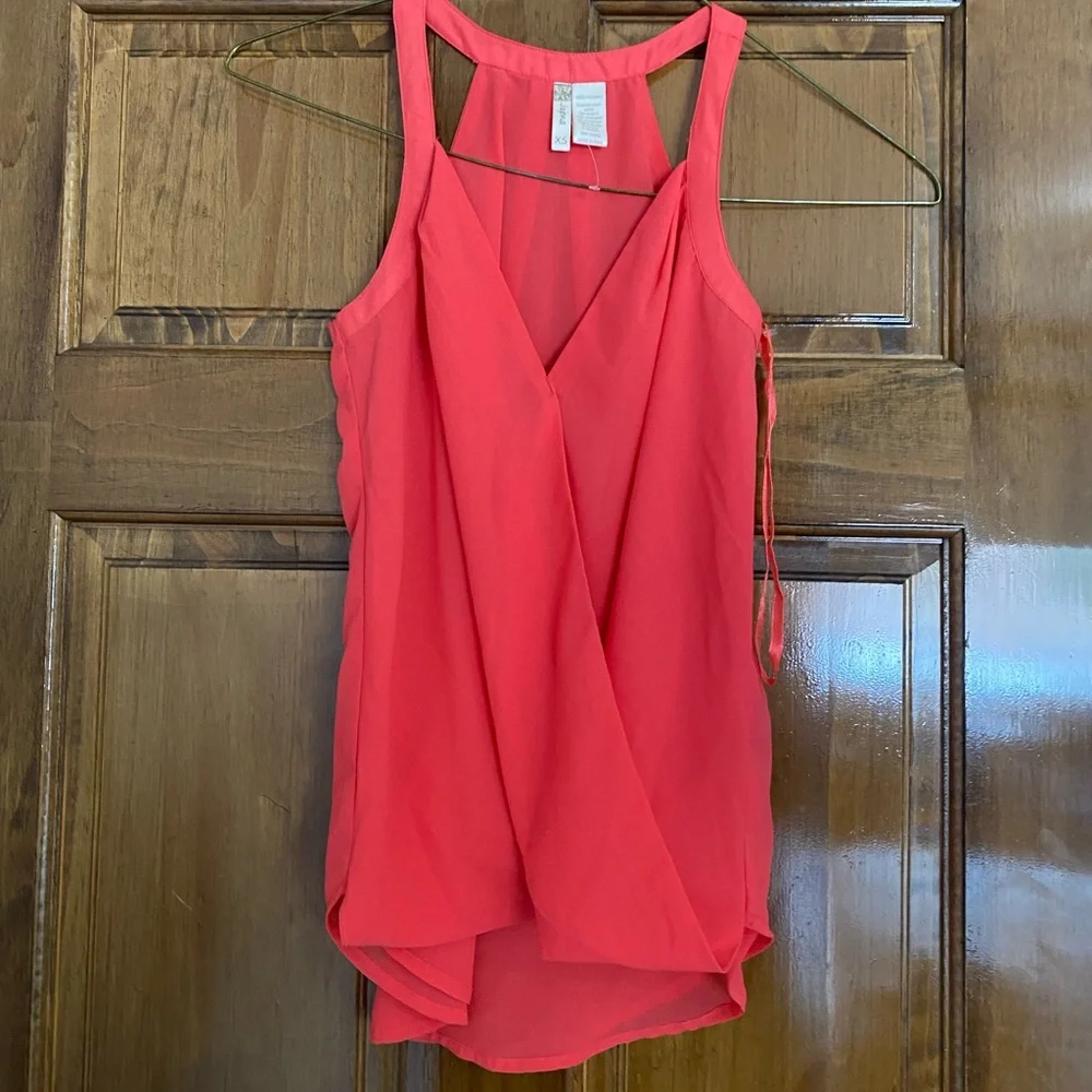 Peach flowy top - Picture 1 of 3